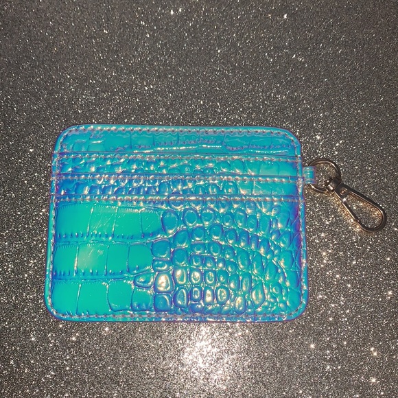 💥Office Purge: 🧜🏻‍♀️Iridescent Faux Croc Print Wallet👛 - Picture 1 of 3
